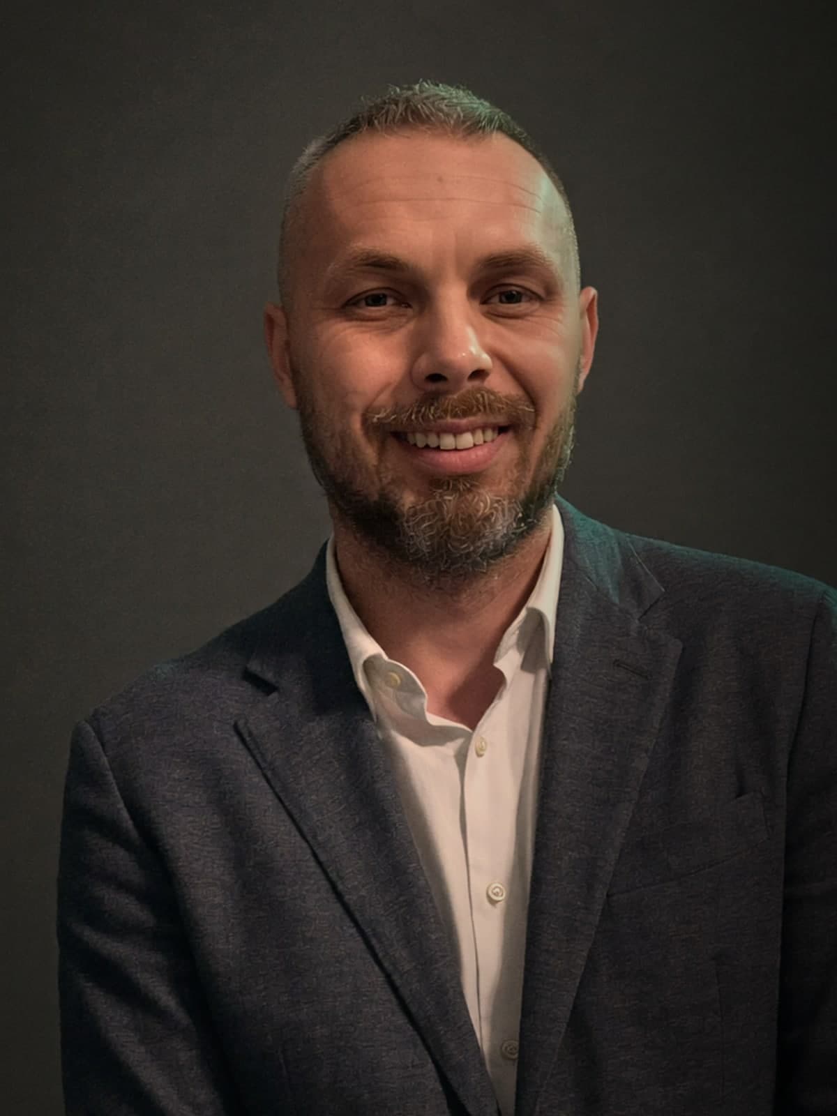 Adrian, Whispr